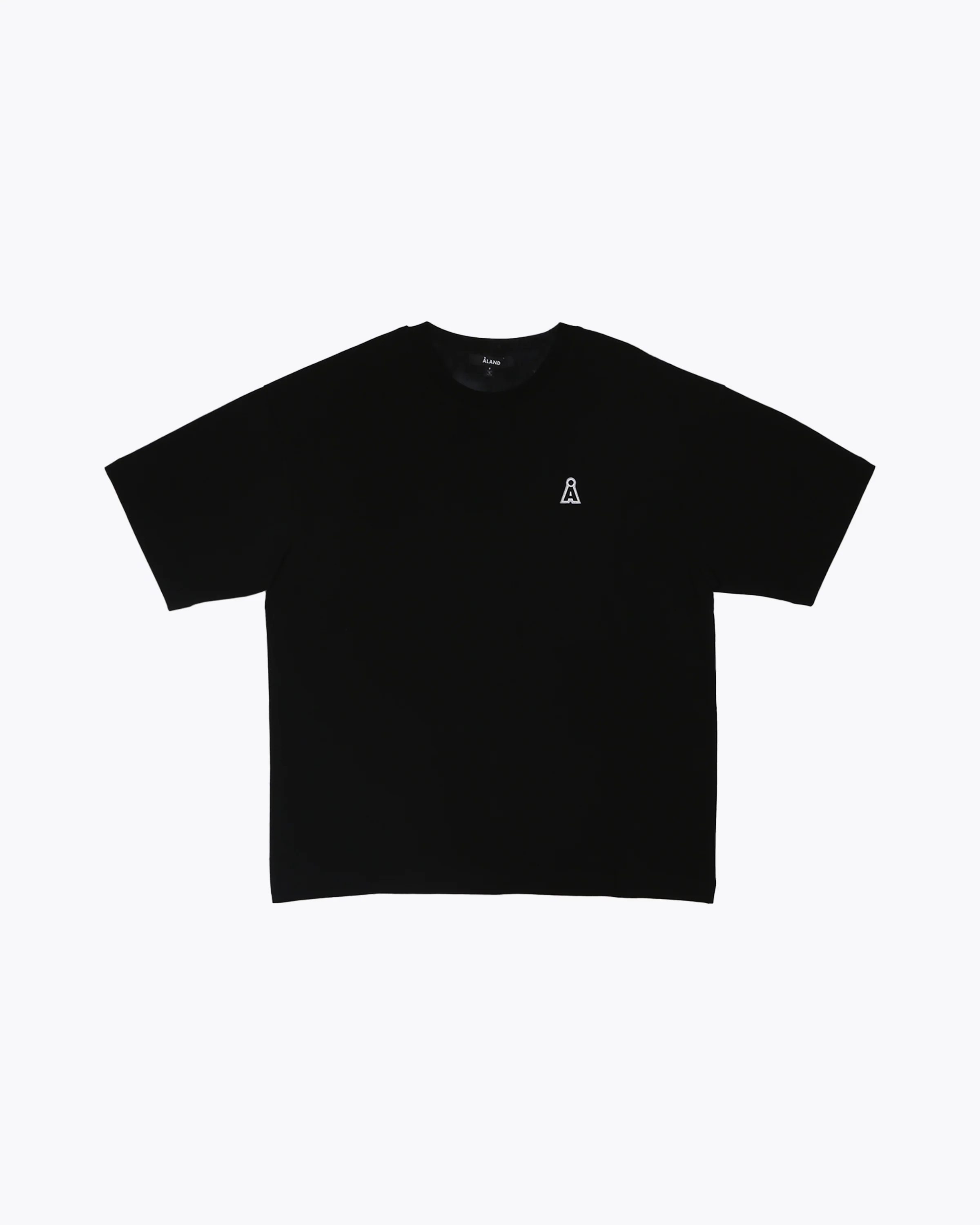 ALAND I'M NOT CHIC GRAPHIC TEE - Image 4