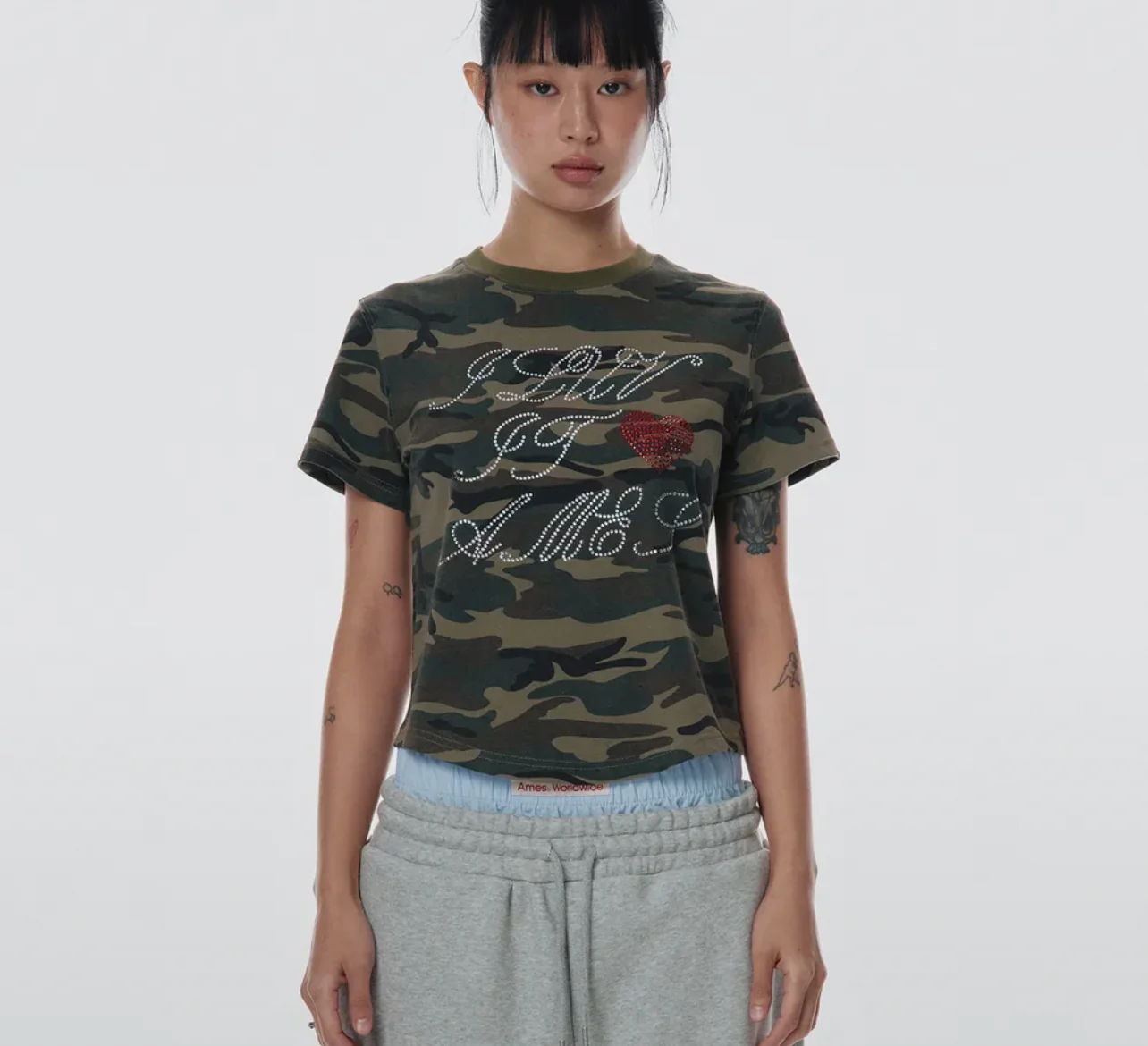 AMES HOTFIX CROP TEE - Image 2