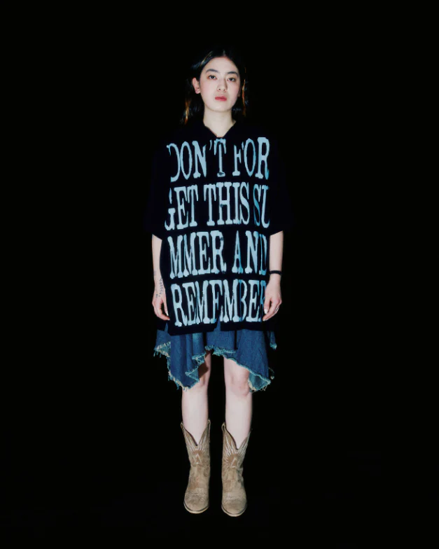 BIG TEXT HALF SHIRT - Image 3