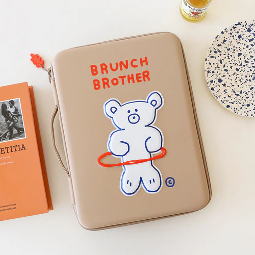BRUNCH BROTHER_HOLA BEAR_EVA HARD LAPTOP POUCH 13TYPE - Image 2