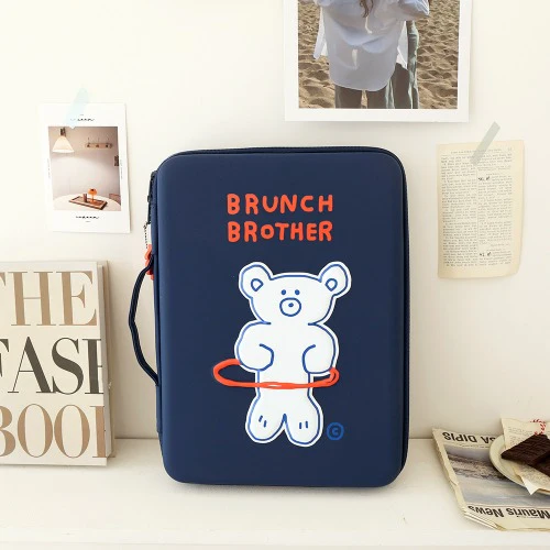 BRUNCH BROTHER_HOLA BEAR_EVA HARD LAPTOP POUCH 13TYPE_NAVY - Image 2