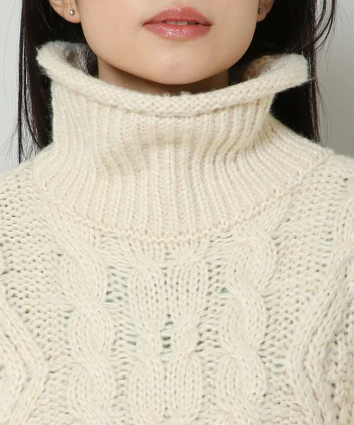 CABLE CROP TURTLENECK KNIT VEST - Image 9