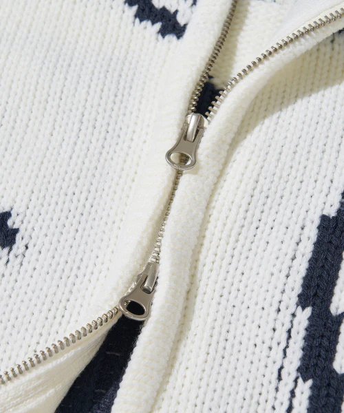COWICHAN DRAWING LOVE KNIT CARDIGAN - Image 4