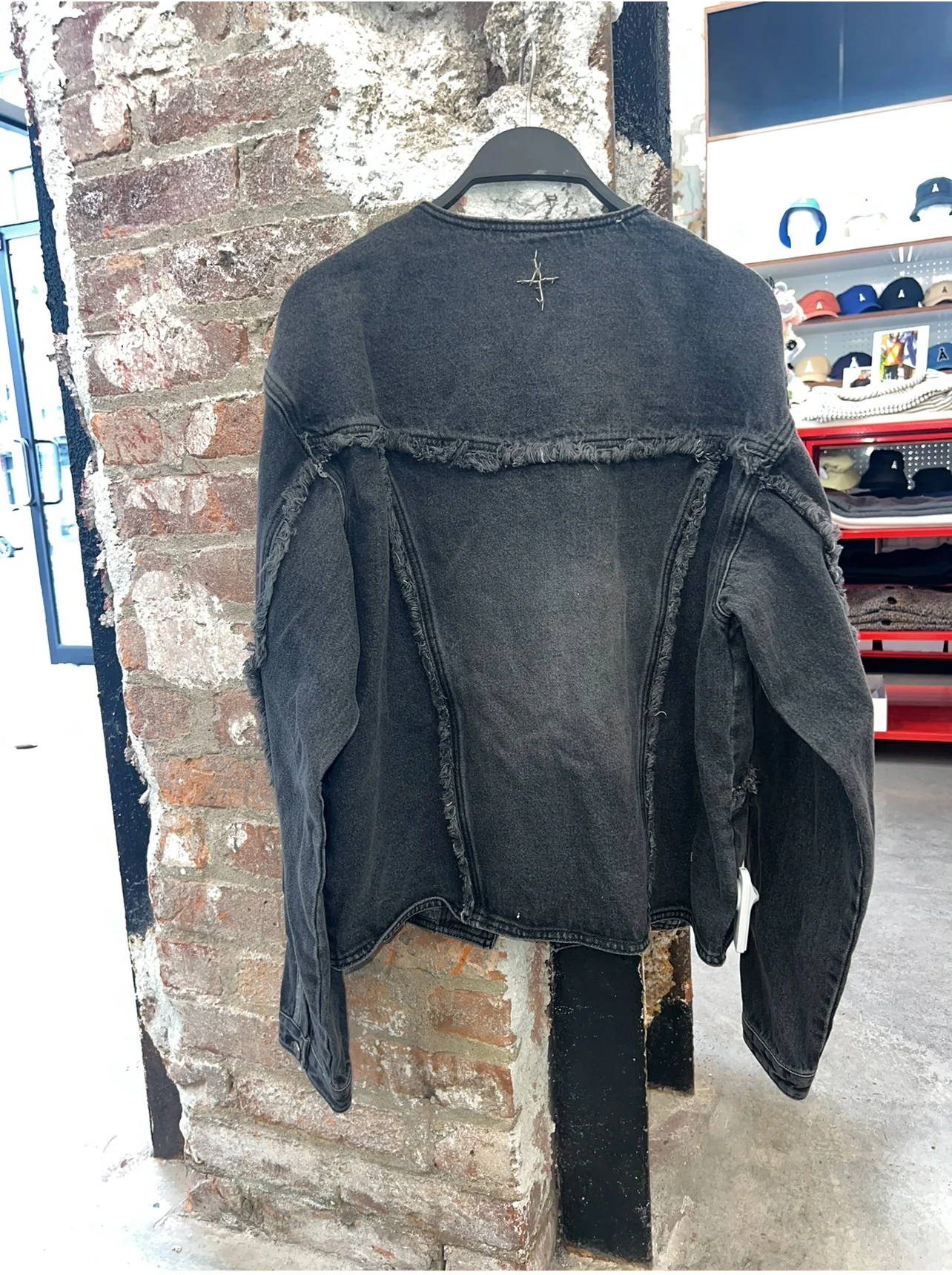 CUT OFF SIDE LINE V-NECK DENIM JACKET - Image 2
