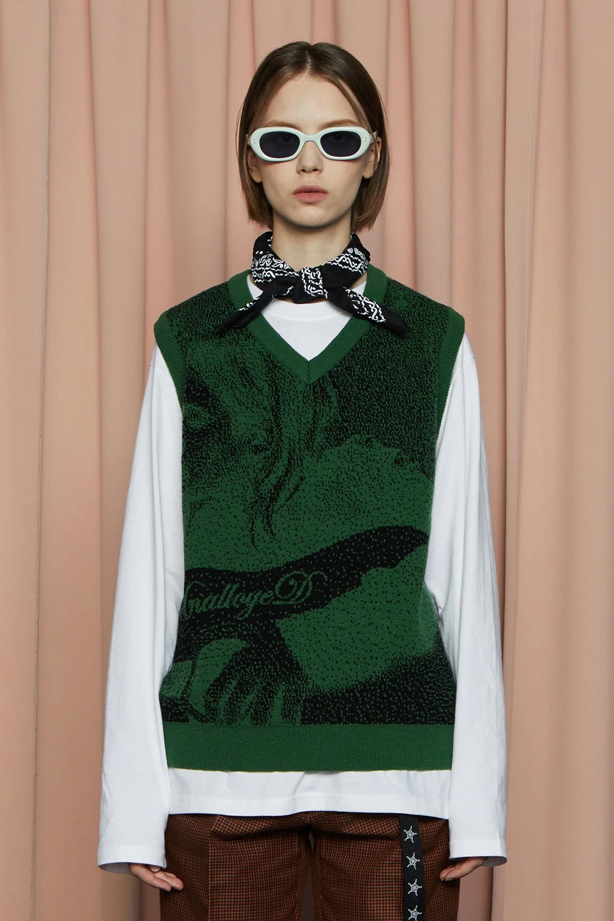 GRAPHIC KNIT VEST - Image 2