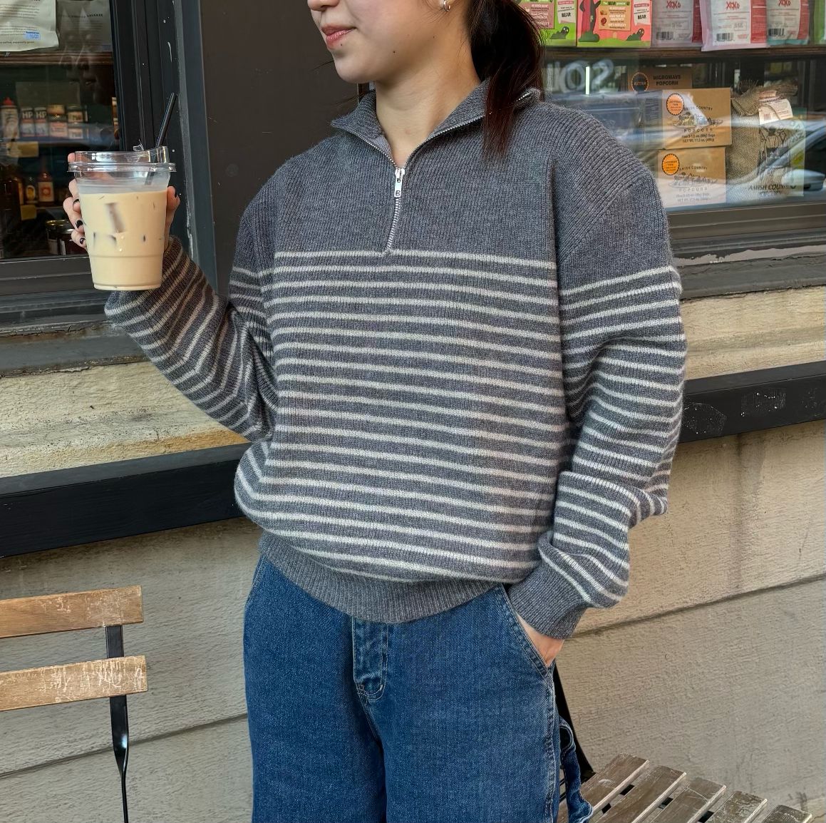 HALF ZIP-UP STRIPED KNIT