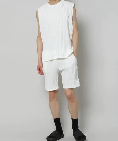 MEN'S PLEATS SHORTS - Image 4