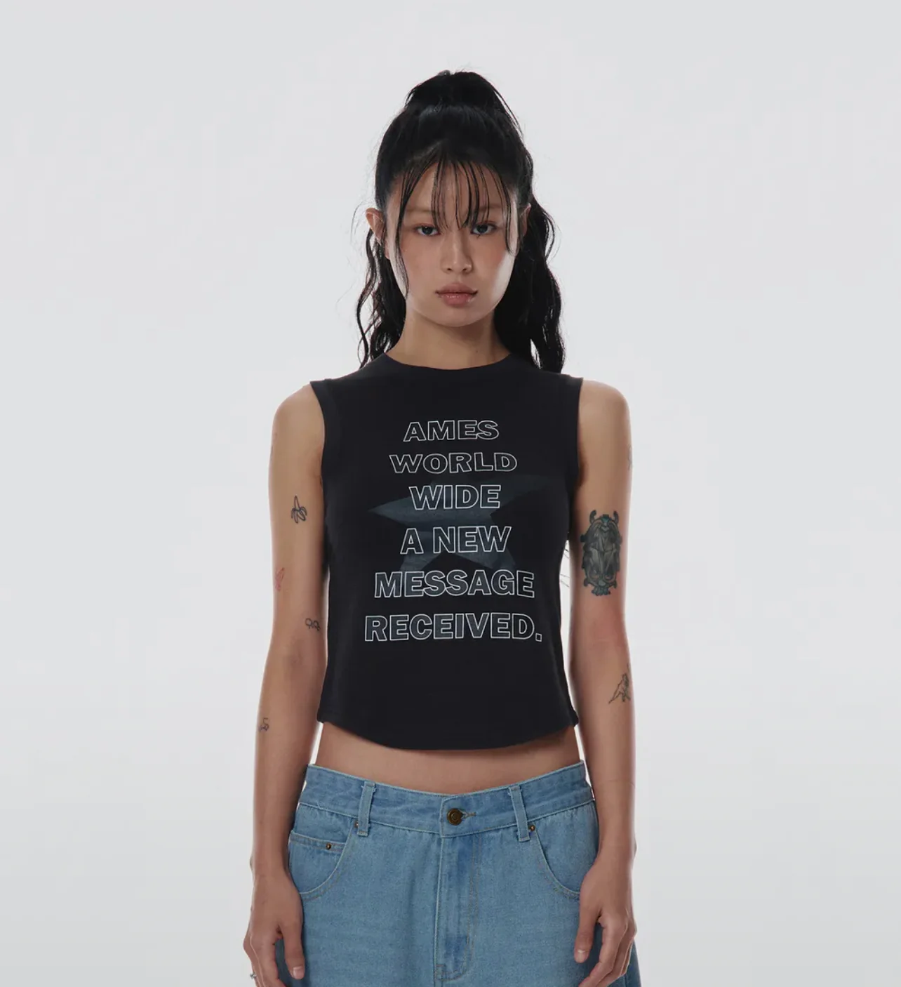 ROUND HEM SLEEVELESS TEE - Image 2