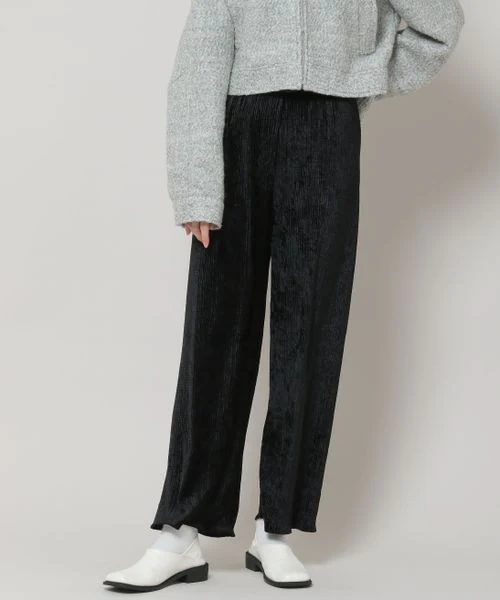 VELVET PLEATED SLIM PANTS